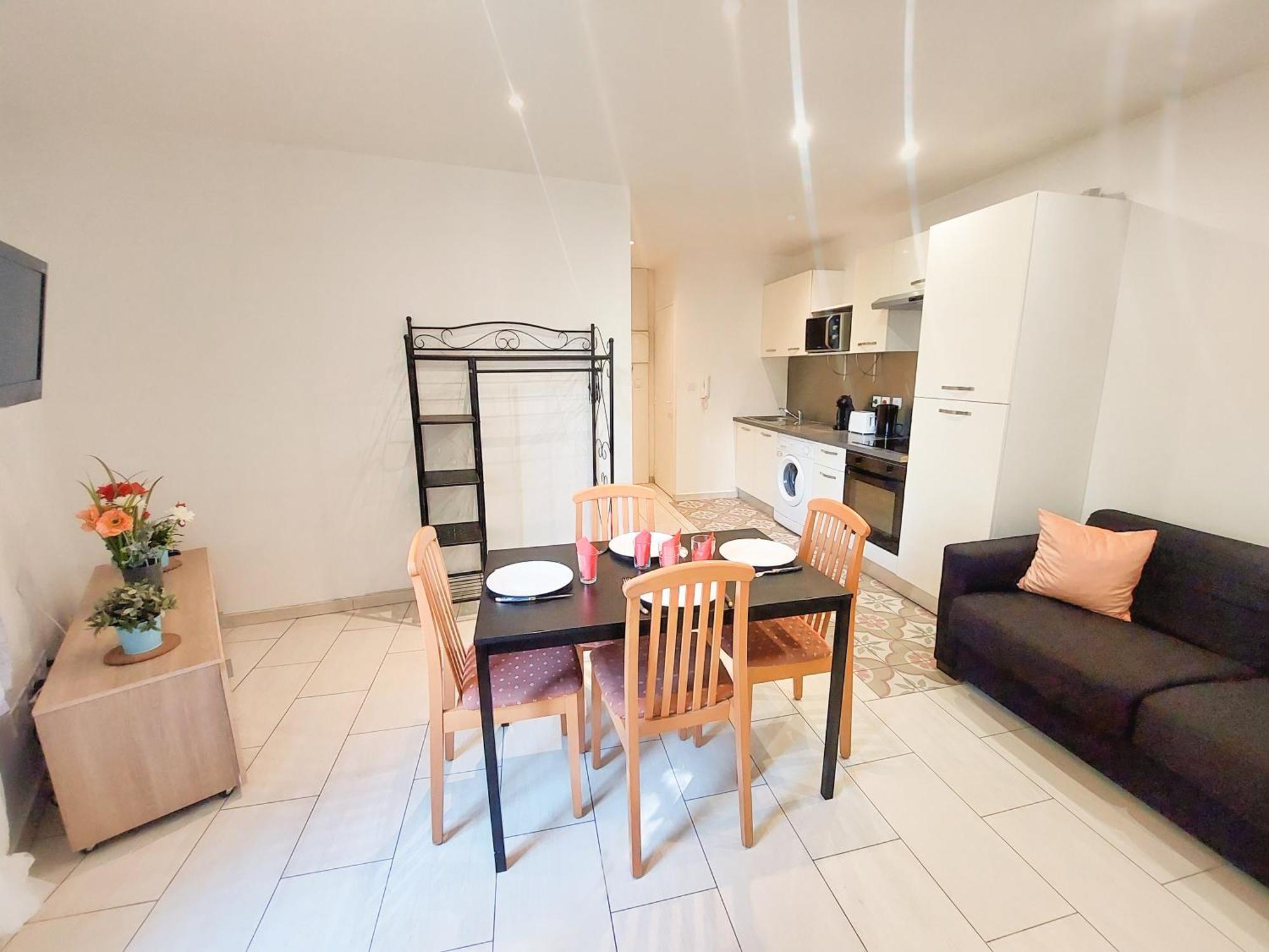 Charmant Appartement Pres Du Marche, Gare Et Port A 5Mn Toulon Buitenkant foto